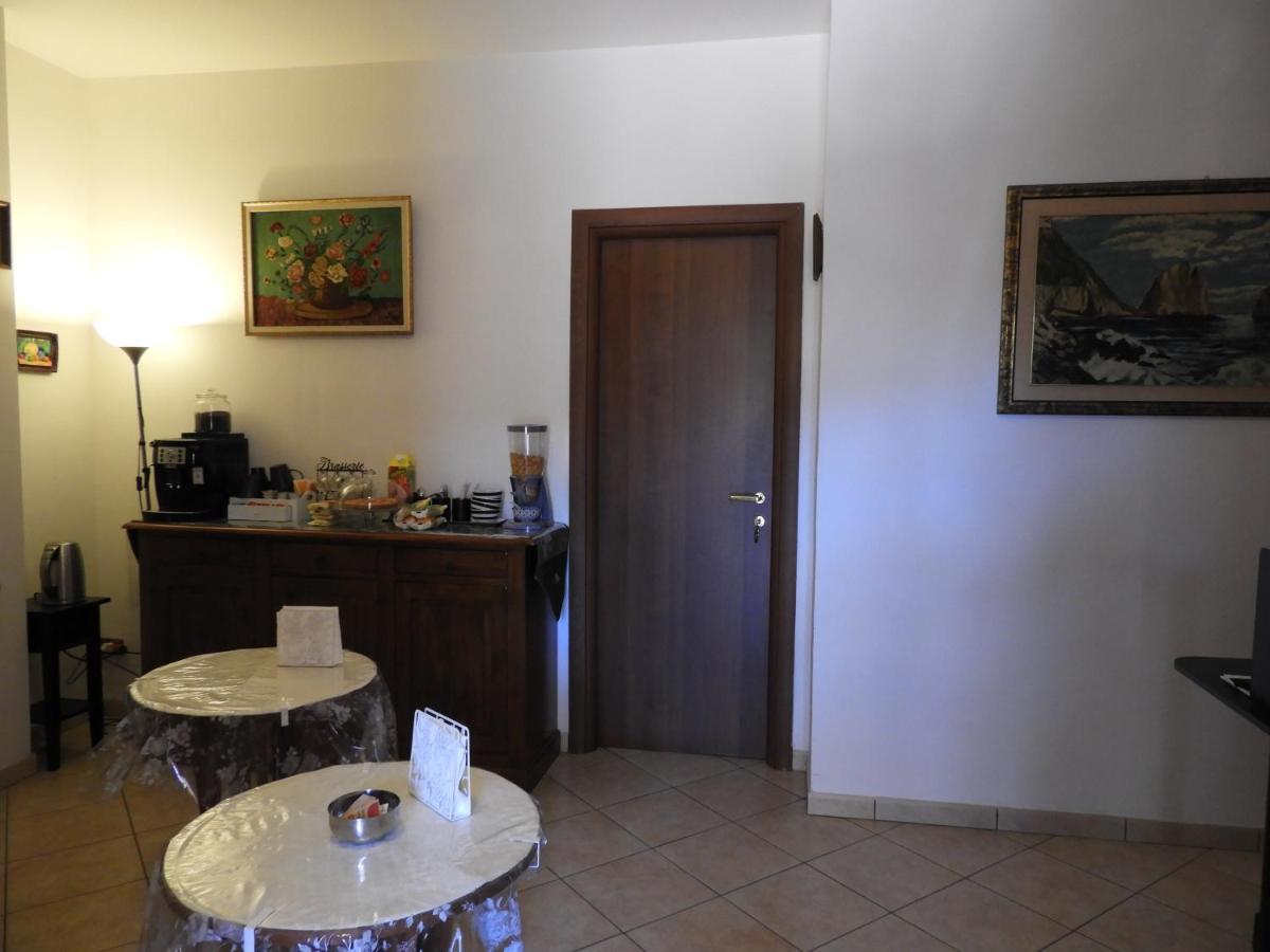 B&B Isola Фьюмичино Экстерьер фото